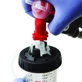 De Pressure Cup aan het Accuspray-pistool bevestigen