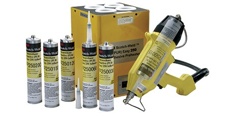 3M Scotch-Weld™ PUR lijmen voor het bevestigen van beslag en sierlijsten
