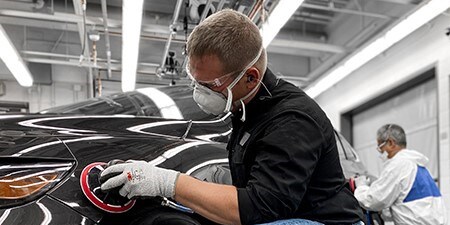 Schuursysteem voor de totale autoschadeherstelmarkt
