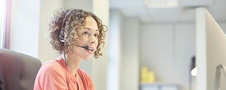 Medewerker die graag vragen beantwoordt en ondersteuning biedt
