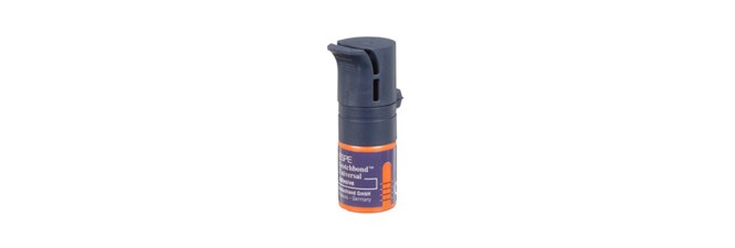 Fles met 3M Scotchbond Universal Adhesief

