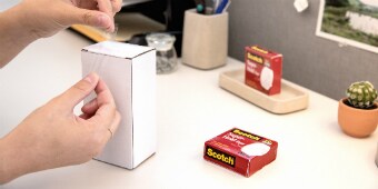 Versterk archiefdozen met Scotch® Super-Hold Tape

