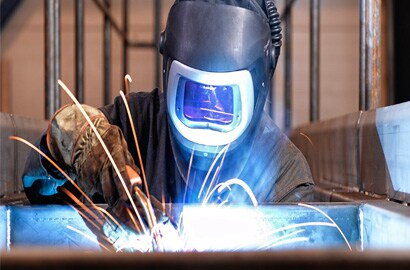 Lasser met Speedglas helm