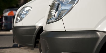 Afbeelding van de voorkant van busjes
