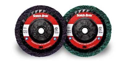 Twee Scotch-Brite Clean and Strip XT Pro-schijven