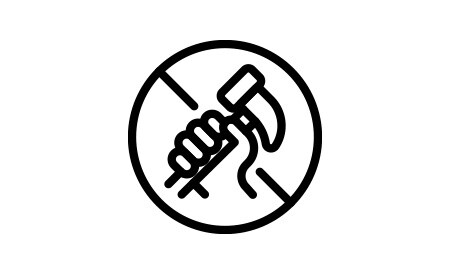 Pictogram met doorhaling over een hand met hamer
