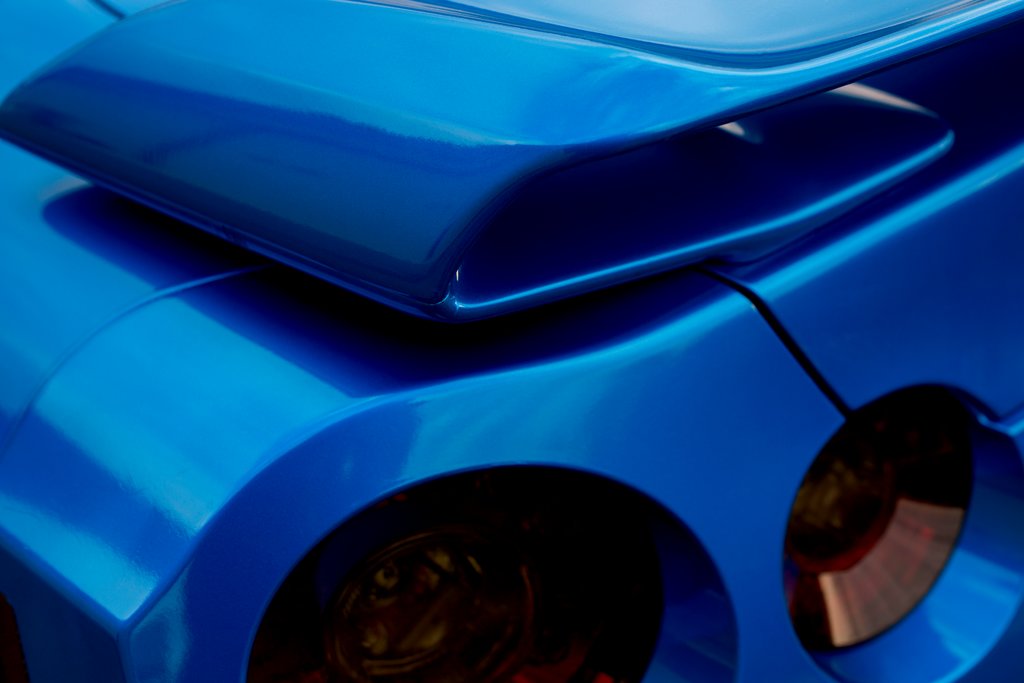 Auto gewrapt met glanzende Blue Fire folie