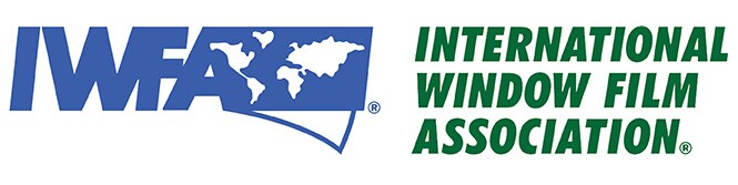 Blauw en groen IWFA - logo van de International Window Film Association
