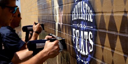 Grafische folies voor gestructureerde ondergronden
